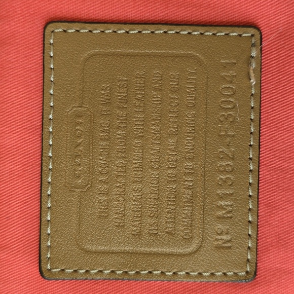 Coach Hadley Tote - Picture 10 of 14